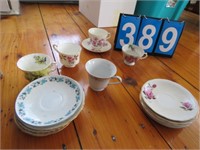 COLLECTION OF TEA CUPS & SAUCERS