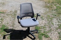 New Mesh Back office chair
