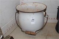 ENAMEL POT