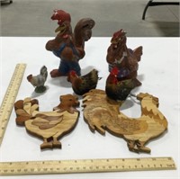 Lot of wooden & ceramic chicken/roosters