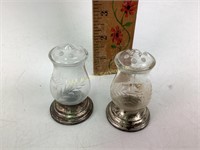 Weighted sterling & etched glass salt & pepper