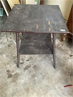 Duncan Phyfe style square table