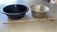 Graniteware & Aluminum Soak Pans / Basins