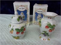 Boxed Fruit Garden Vase and Ginger Jar