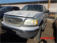 2000 Ford Expedition 1FMPU16L6YLC46857 Silver