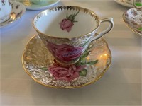 Collingwoods 'Tudor Rose' Dining Cup & Saucer