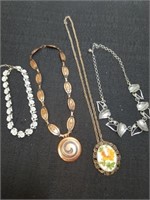 Group of vintage necklaces
