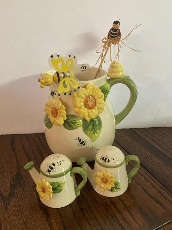 CERAMIC BEE RELATED PITCHER, SALT & PEPPER