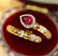 18Kt Gold Pigeon Blood Ruby Ring