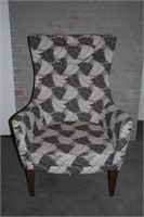 UPHOLSTERED CONTEMPORY MID CENTURY STYLE CHAIR