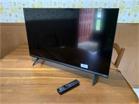 32" Vizio D32fM-K01 HDTV w. ROKU & Remote