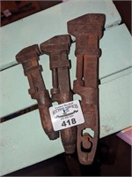 Assorted wrenches