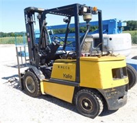 Lot 2456 - Yale model GLP065T, LP Gas fork lift