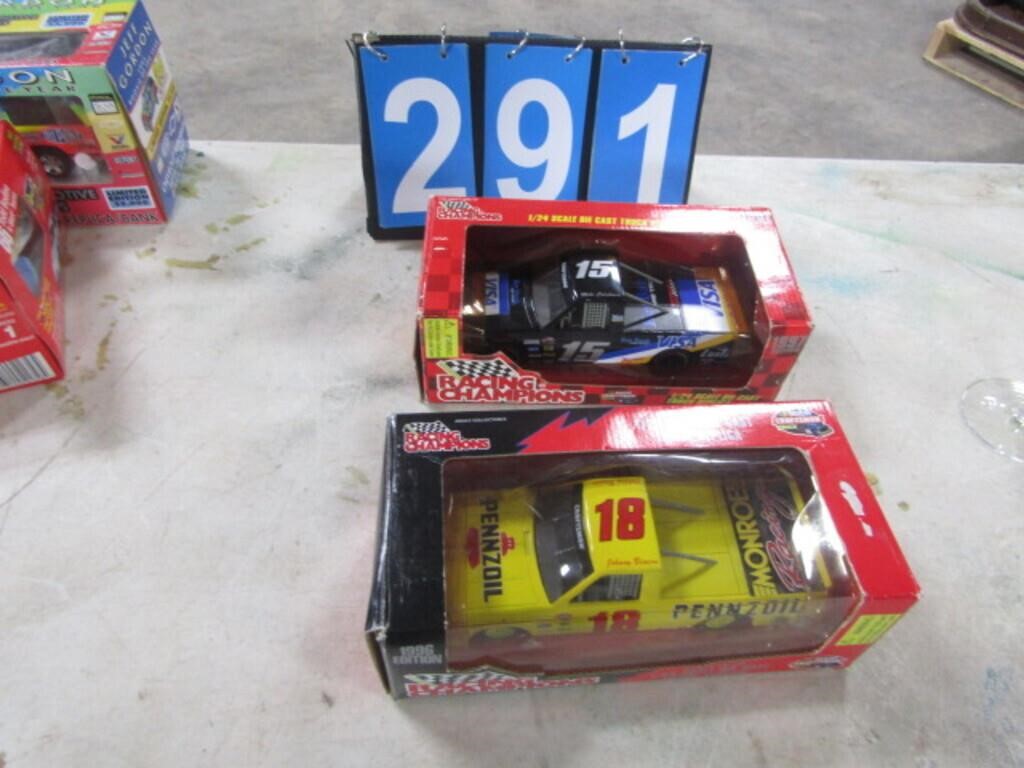 #15 1997 AND 1996 RACING CHAMPIONS #18 1/24 CAR