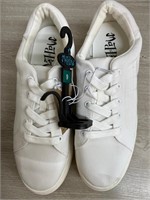 NEW  Women  Sneakers Shoes,  9 size