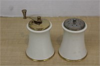 LENOX SALT AND PEPPER GRINDER