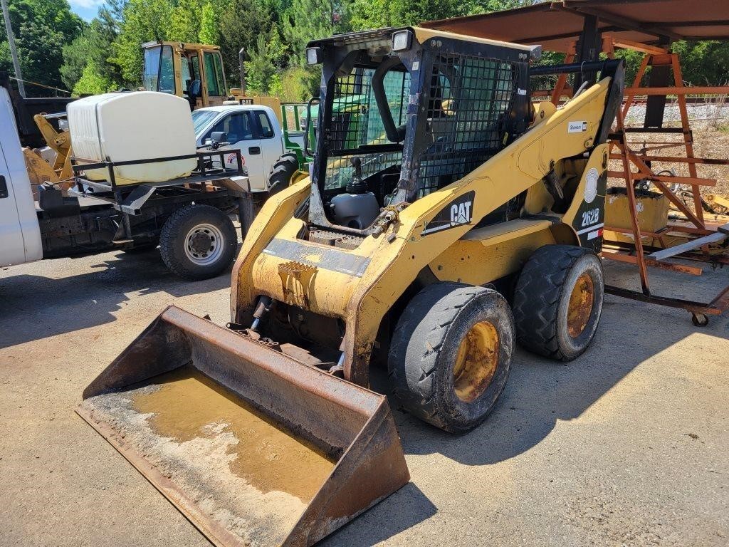 CAT 262B SKID STEER W/BUCKET