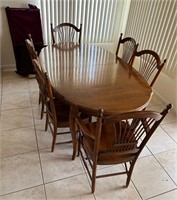 Ethan Allan Dining Room Table w 6 Chairs & Leaves