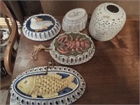 Decorative wall Hangings pans and jug?