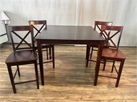 Mahogany Finish Pub Table w/4 Chairs