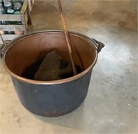 Kettle with stirring stick