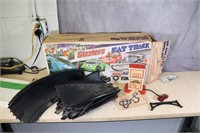 Vintage Sizzlers Fat Track Big "O" Race Set 1970