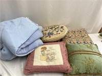 Pillows & Blankets