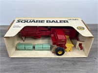 New Holland Square Baler, 1/16, Ertl, Stock #318