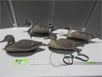 Duck decoys with weights