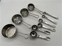 STAINLESS MEASURING CUPS AND SPOONS