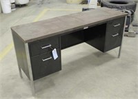 Desk, Approx 18"x60"x29"