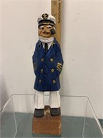 VINTAGE HAND CARVED CAPTAIN 8" TALL