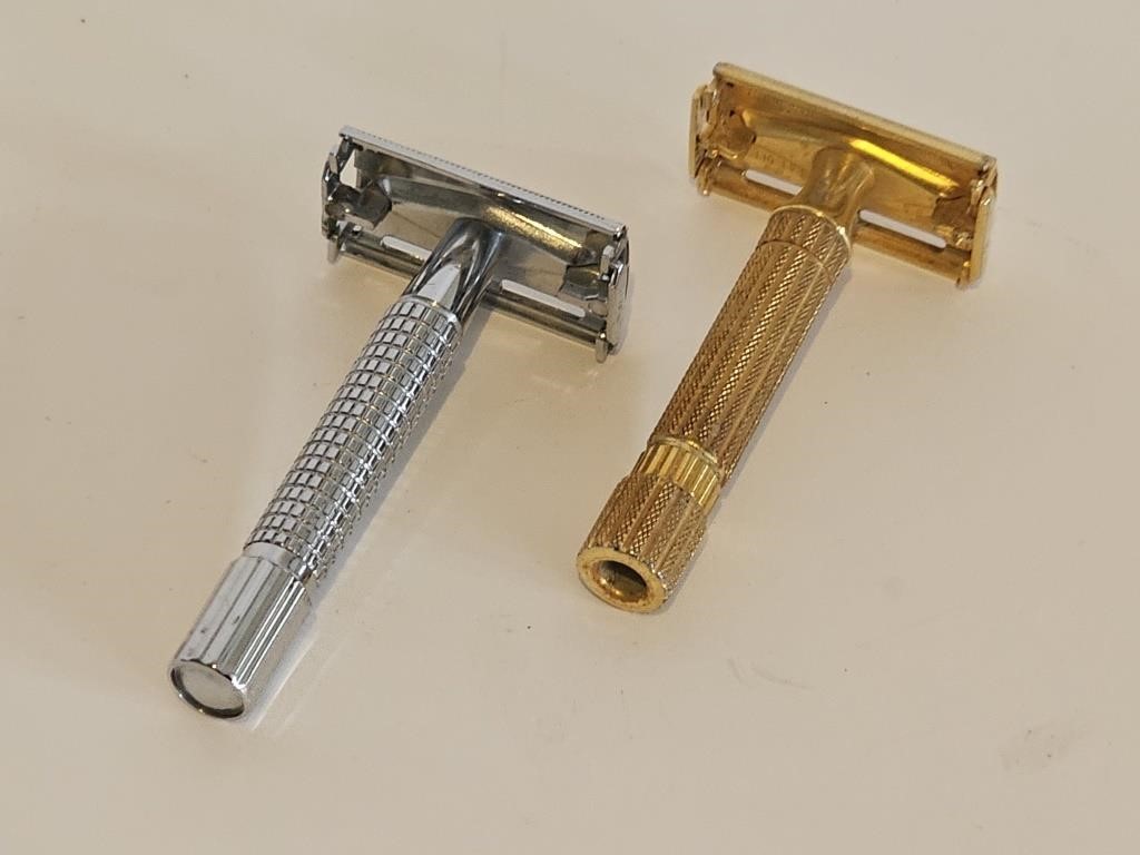 COOL PAIR OF VINTAGE FAT MAX RAZORS-GOLD AND