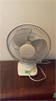 Small electric fan