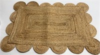 Scalloped natural jute rug indoor/outdoo