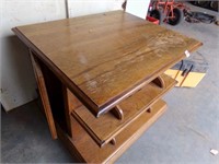 WOOD END TABLE, 26''X22''X20''