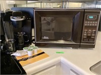 Keurig coffee maker and vintage microwave