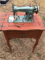 Royal super deluxe precision sewing machine