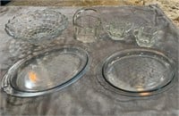 Lot of Vintage Kitchen Glassware, Pyrex Dishes,