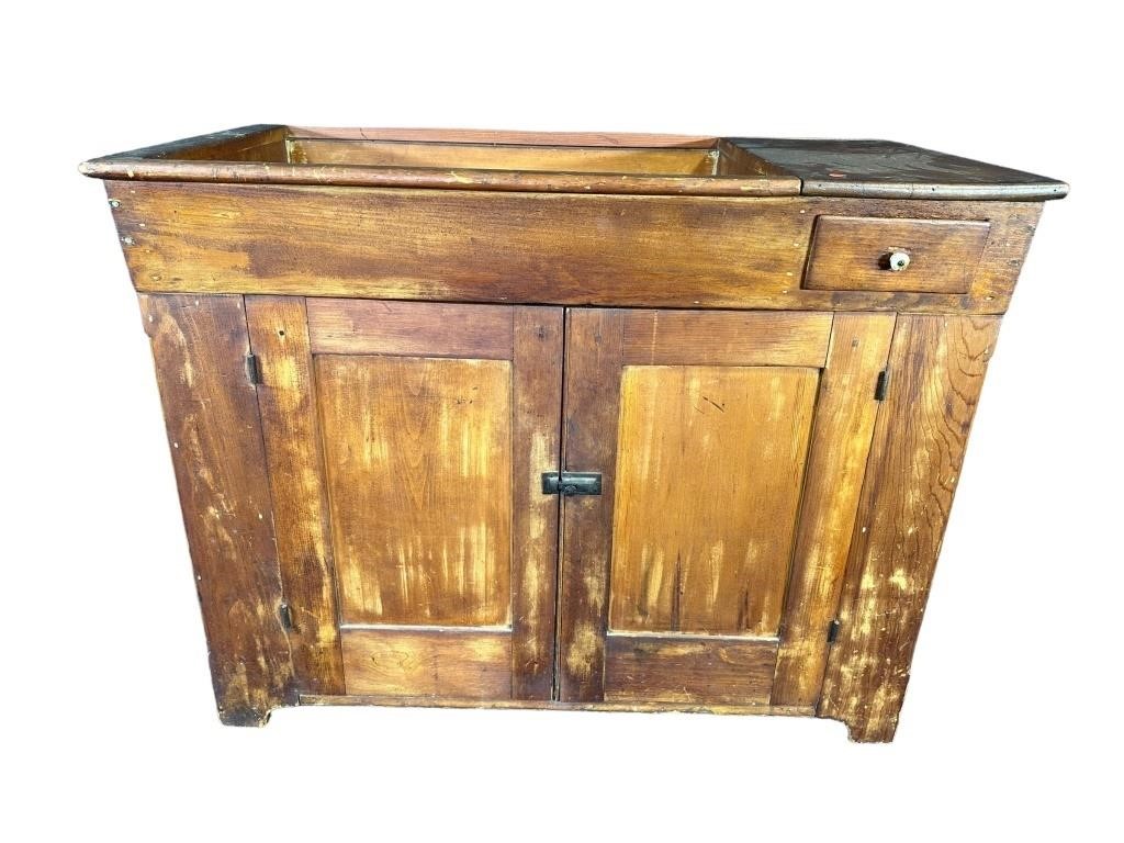 18TH CENT. PINE PEGGED DRY SINK