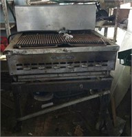 BAKERS PRIDE COMMERCIAL GAS GRILL