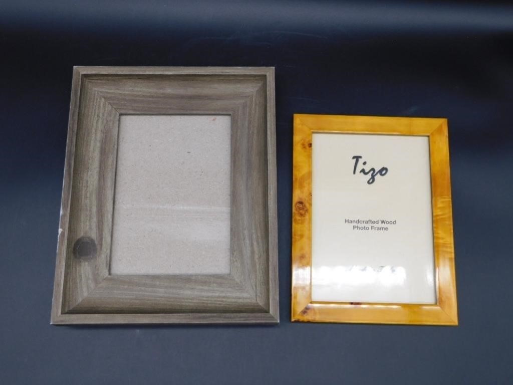 PICTURE FRAMES SET OF 2