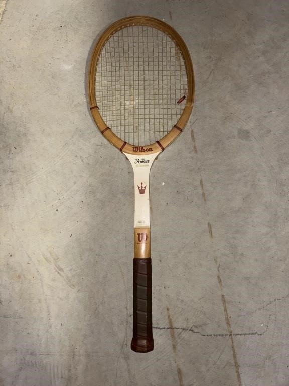 Ping pong machine and accessories Tennis racket,