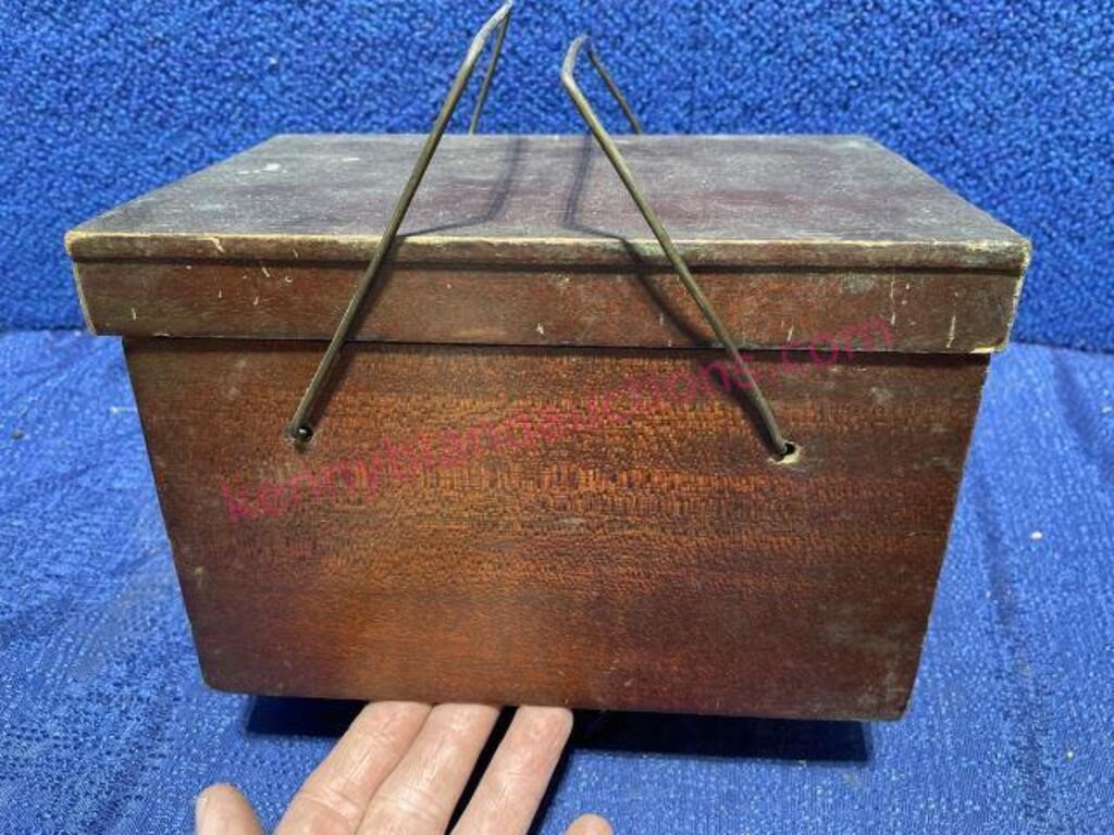 Antique wooden lunch box (mahogany)