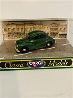 Corgi Classic D702 Morris Minor Saloon