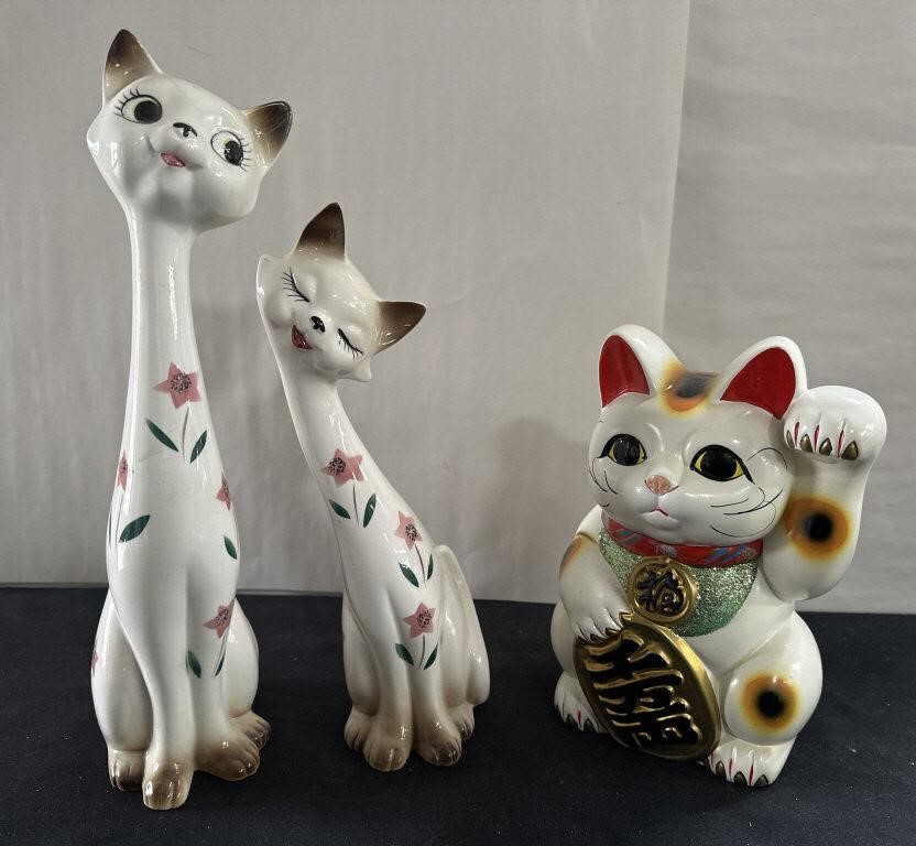 Group of ceramic cats lucky cat bank & vintage