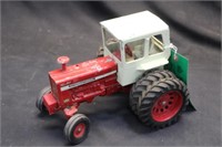 Vintage IH 1456 Tractor
