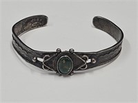 Unmarked Bracelet Silver w Green Stone Bracelet