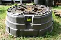 Rubbermaid 300 Gallon Farm Water Tub