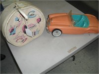 BARBIE CASE AND TOY CAR-MISSING REAR WHEELS